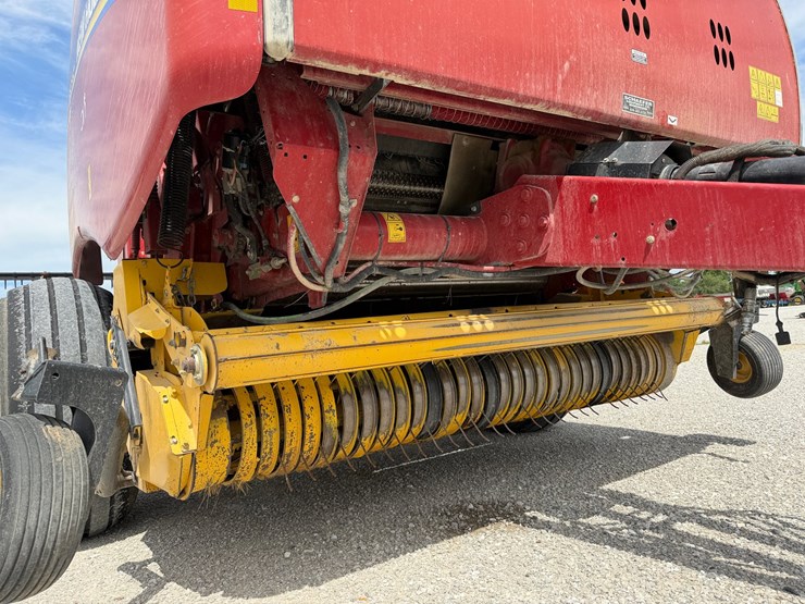 2014-new-holland-roll-belt-560-image-3