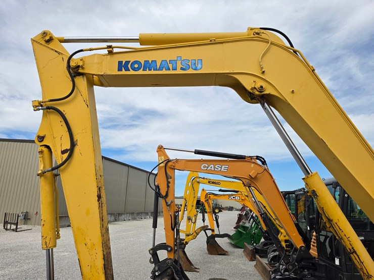 2004-komatsu-pc78mr-6-image-3