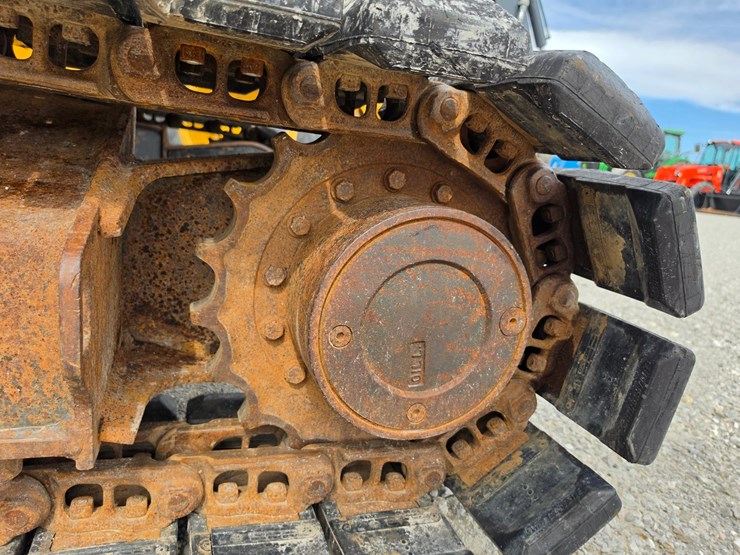 2013-komatsu-pc88mr-8-image-13