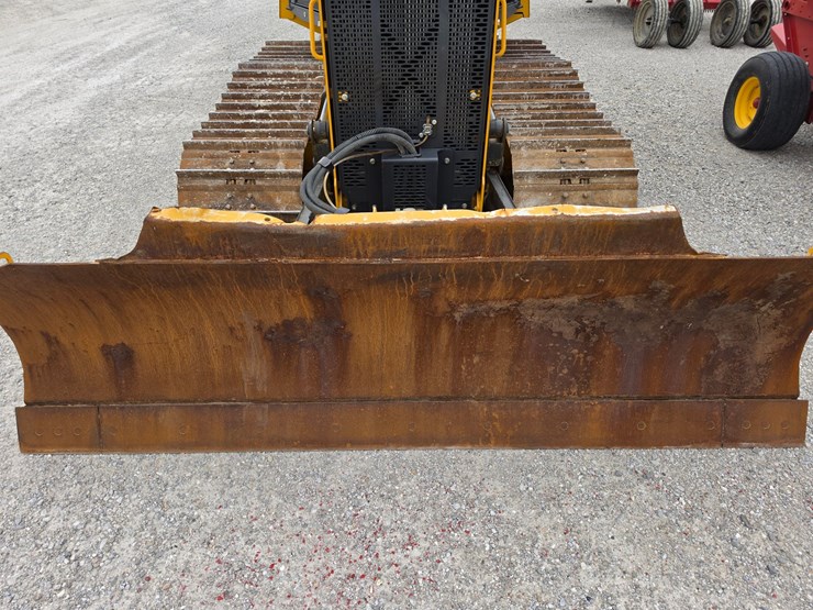 2023-deere-450-lgp-image-3