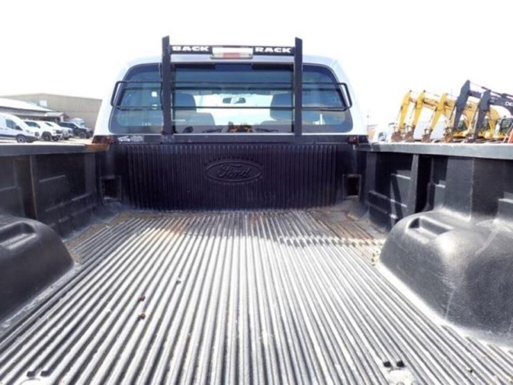 2013-ford-f250-xl-image-38