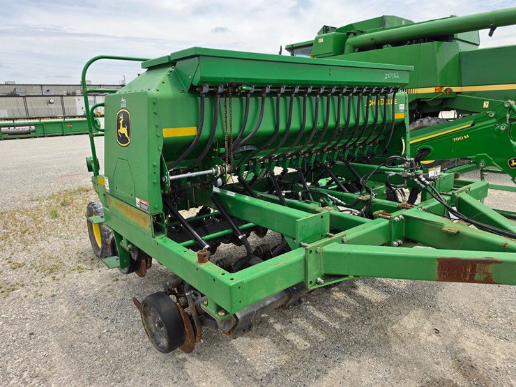 2009-john-deere-1590-image-17