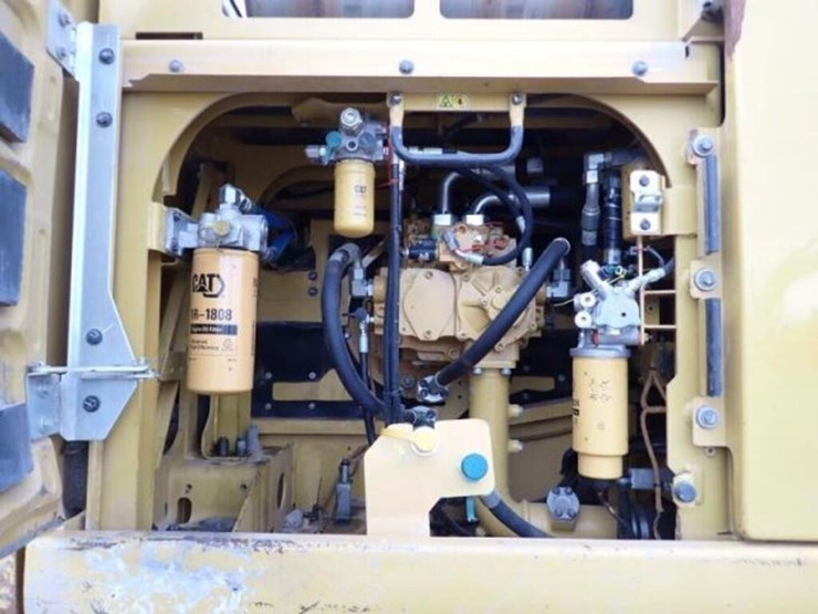 2015-caterpillar-349fl-image-54