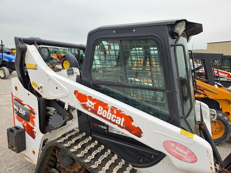 2021-bobcat-t66-image-13