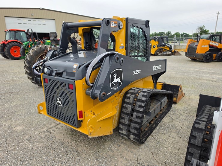 2023-deere-325g-image-17