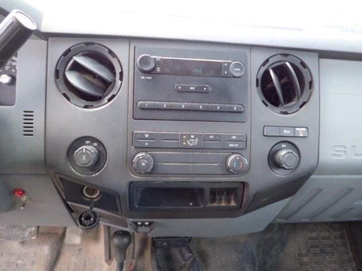 2013-ford-f250-xl-image-16