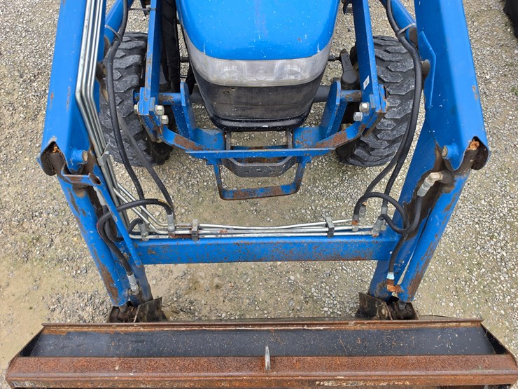 1999-new-holland-tc33-image-5