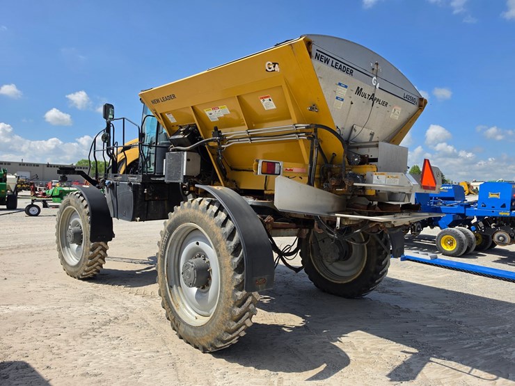 #205941-•-2014-agco-rg1300-spreader-image-14