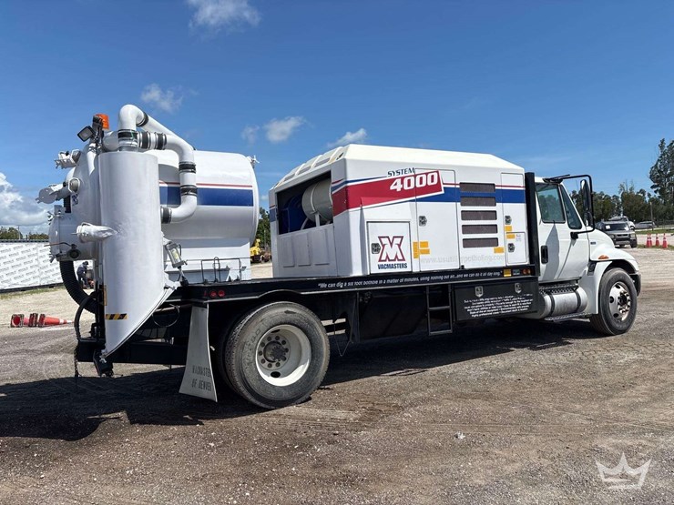 2015-international-durastar-4300-image-3