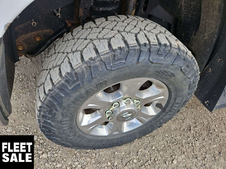 2020-dodge-2500-image-30