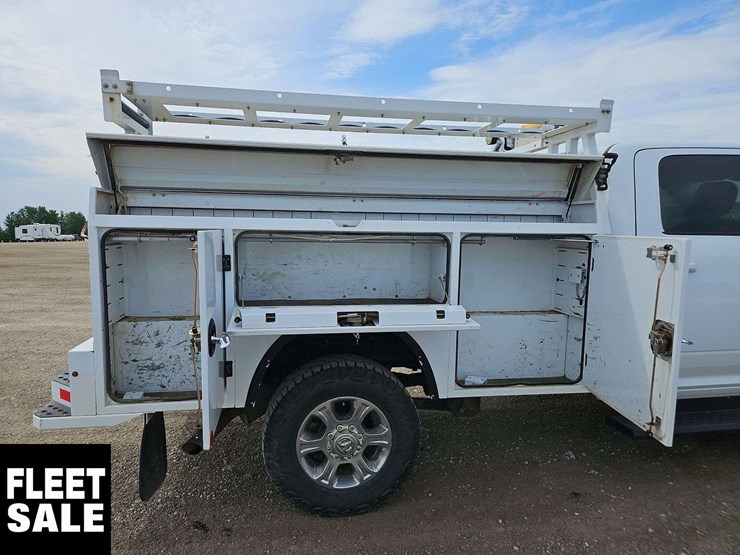 2020-dodge-2500-image-22