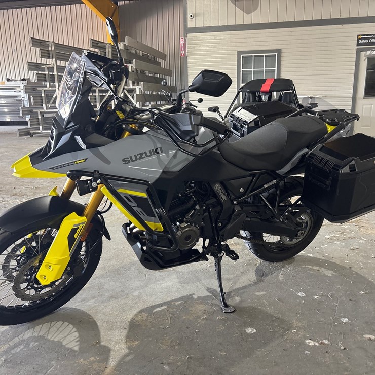 #23988 • 2023 SUZUKI DL800DE