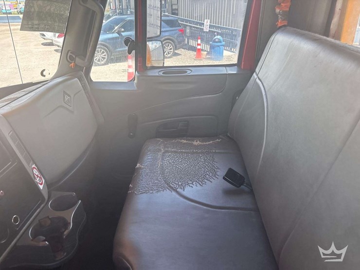 2013-international-durastar-4300-image-25