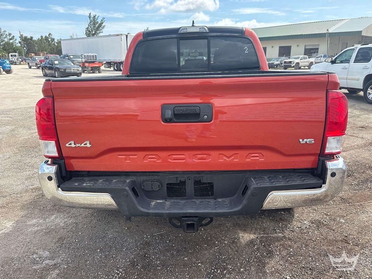 2017-toyota-tacoma-image-22