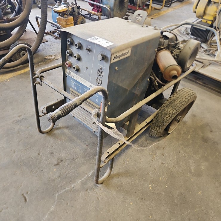 MILLER ROUGHNECK 1E WELDER