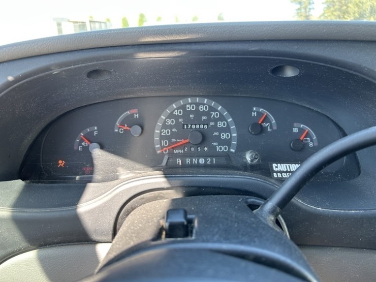 2002-ford-e250-image-23
