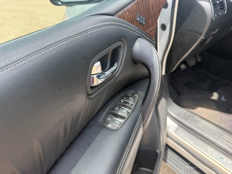 2017-nissan-armada-image-12