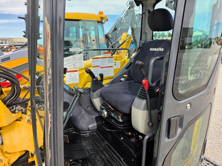 2013-komatsu-pc88mr-8-image-8