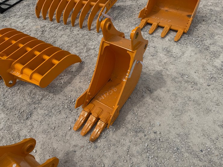 caterpillar-307-image-1
