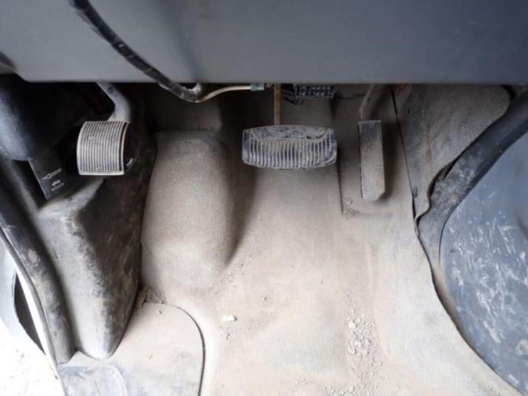 2004-ford-e450-image-14