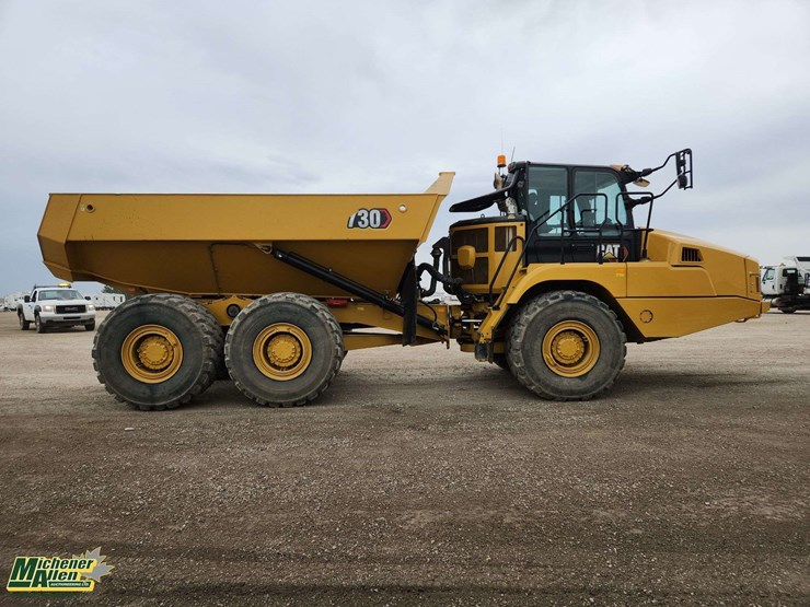 2022-caterpillar-730-image-6