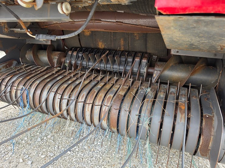 2014-massey-ferguson-2946-image-5