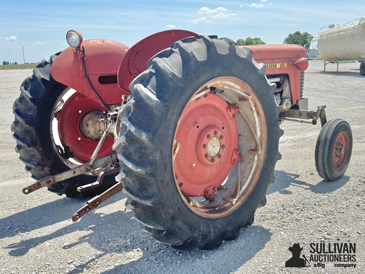 1962-massey-ferguson-65-image-5