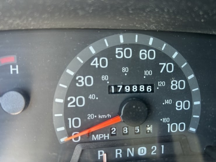 2002-ford-e250-image-24