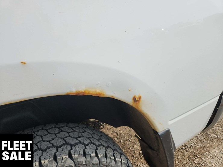 2014-dodge-1500-image-38