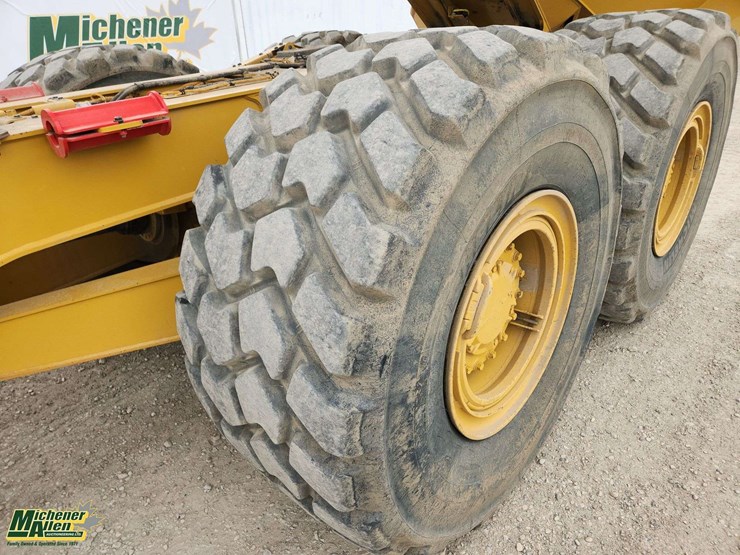 2022-caterpillar-730-image-26