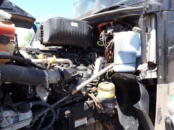 2018-freightliner-coronado-122-image-29
