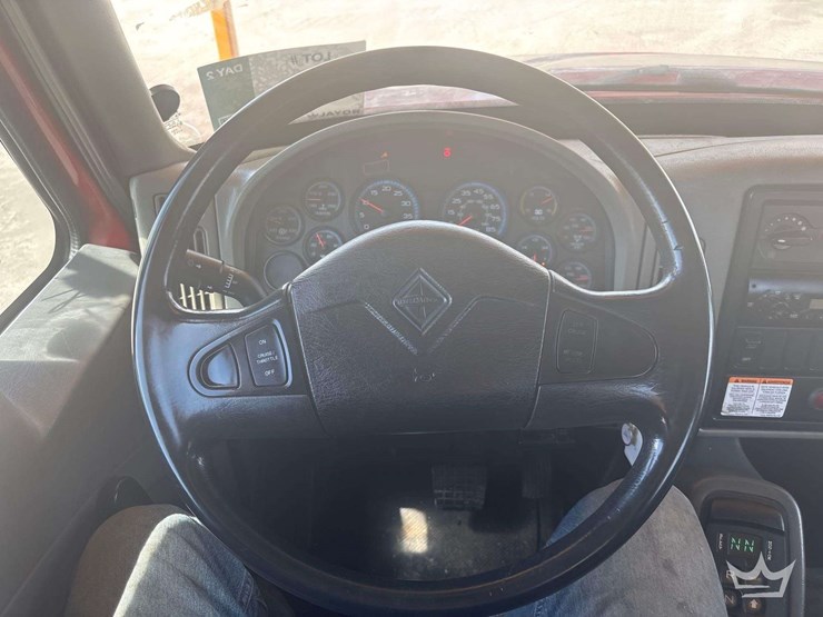 2013-international-durastar-4300-image-19
