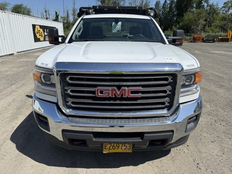 2016-gmc-sierra-2500-image-8