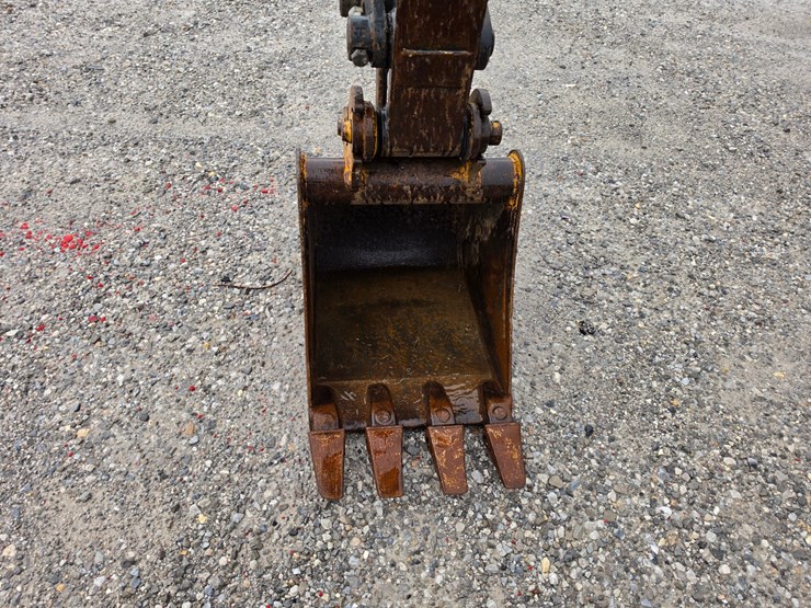2020-deere-35g-image-6
