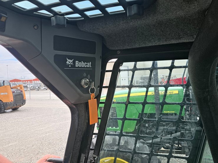 2002-bobcat-773g-image-10