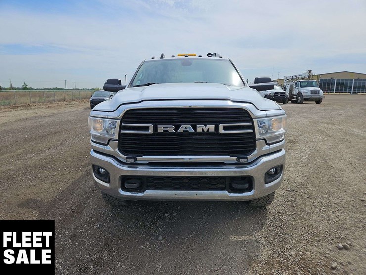 2020-dodge-2500-image-8