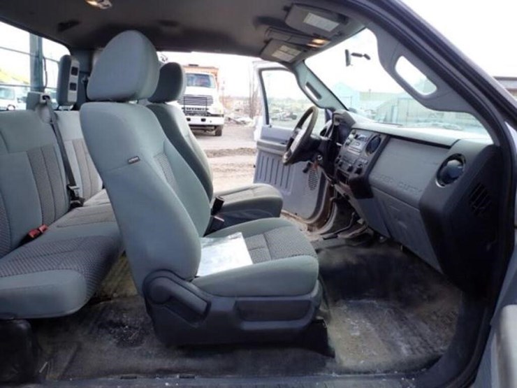 2013-ford-f250-xl-image-21