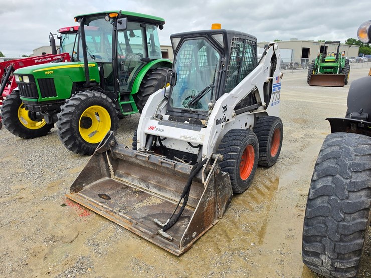 2002-bobcat-773g-image-21