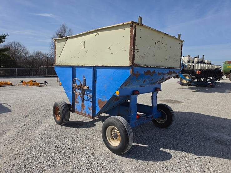 #205816-•-dmi-gravity-wagon-image-4