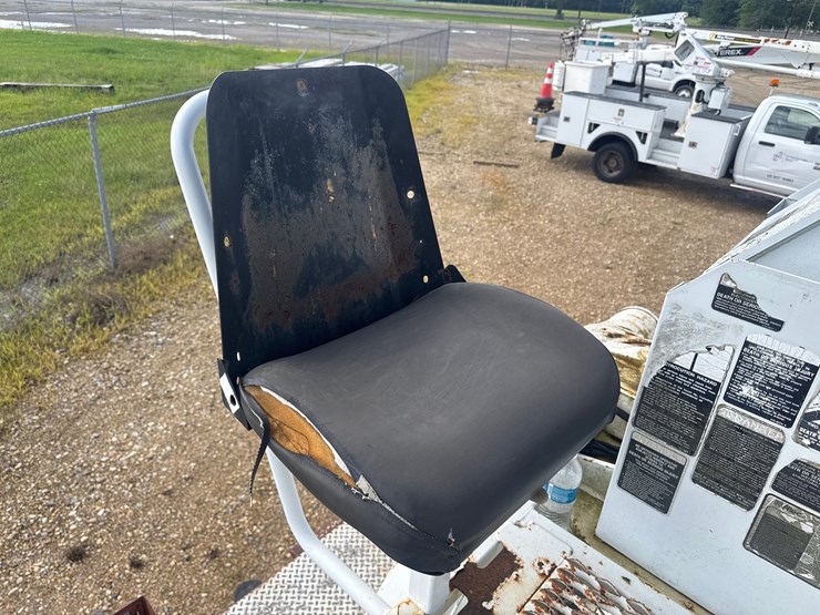 2004-international-durastar-4300-image-21