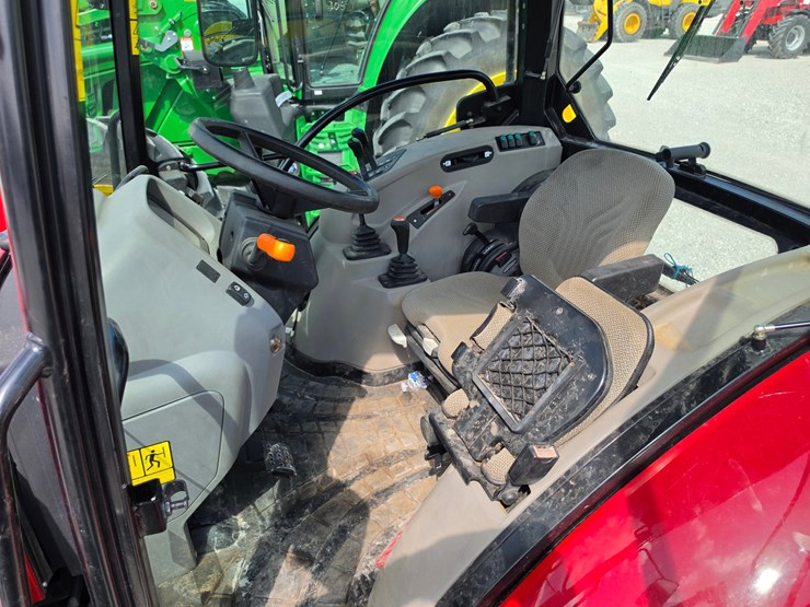 2022-case-ih-farmall-75a-image-10