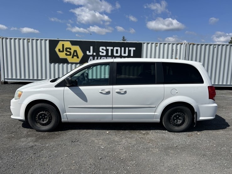 2011-dodge-grand-caravan-image-2