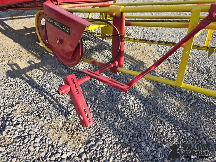 new-holland-132-image-15