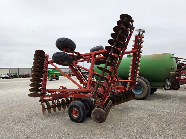 2001-case-ih-3950-image-11