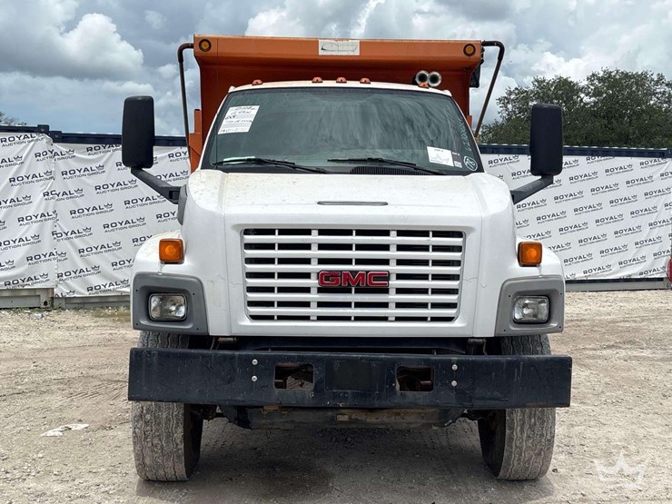 2008-gmc-c8500-t/a-dump-truck-image-26