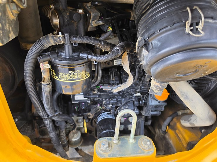 2020-deere-35g-image-15