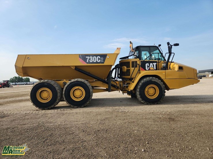2017-caterpillar-730-image-7