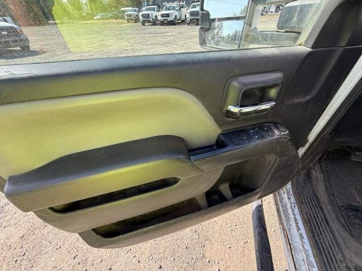 2016-gmc-sierra-2500-image-26