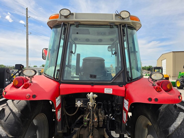 2005-massey-ferguson-6465-image-13