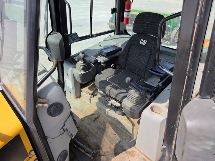 2009-caterpillar-d6k-xl-image-20